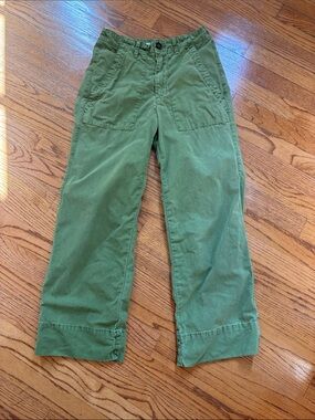 Velvet by graham and Spencer woman’s cropped Green Cargo Pants